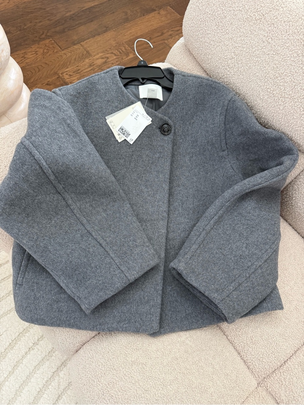 H&M Gray Wool-Blend Collarless, balloon sleeves Button Coat